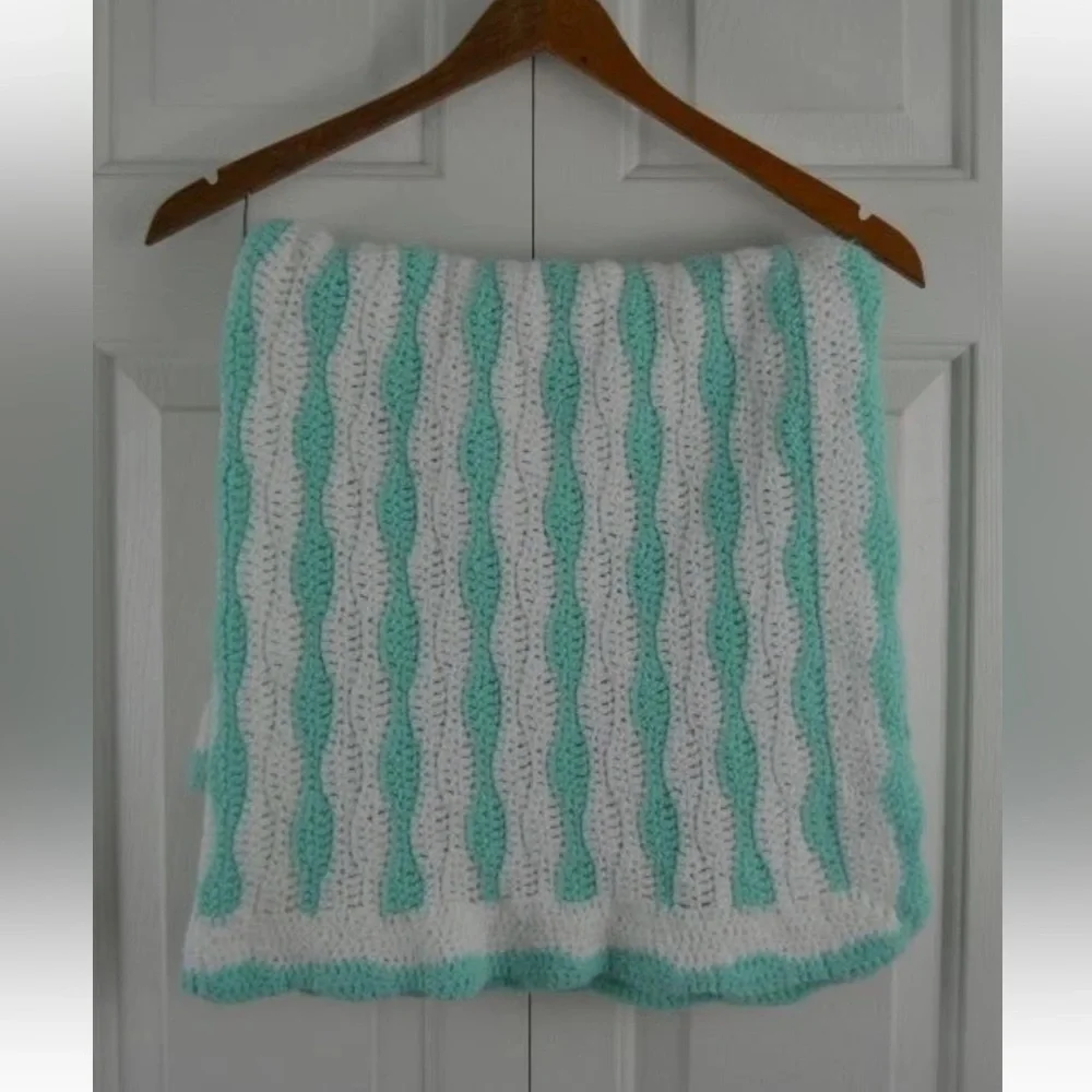 Vintage Baby Blanket Knit Throw Nursery Decor Green White Scalloped Handmade